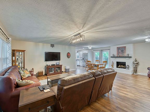 4th image of 212 John F Kennedy Drive