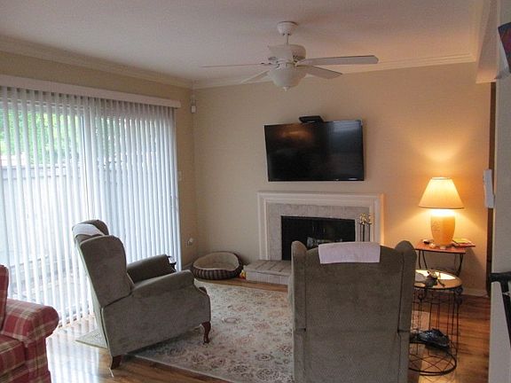 3rd image of 34 Peddlars Dr