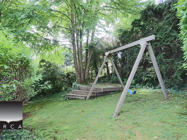 687 Beachview Dr — Photo 45