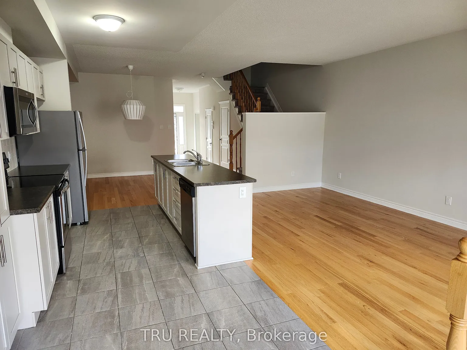 3 bed, $2,700 — Photo 4