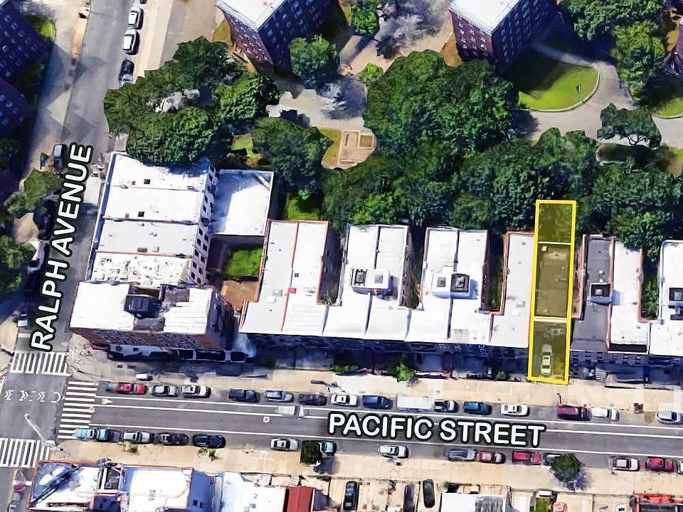 1st image of 1918 Pacific St