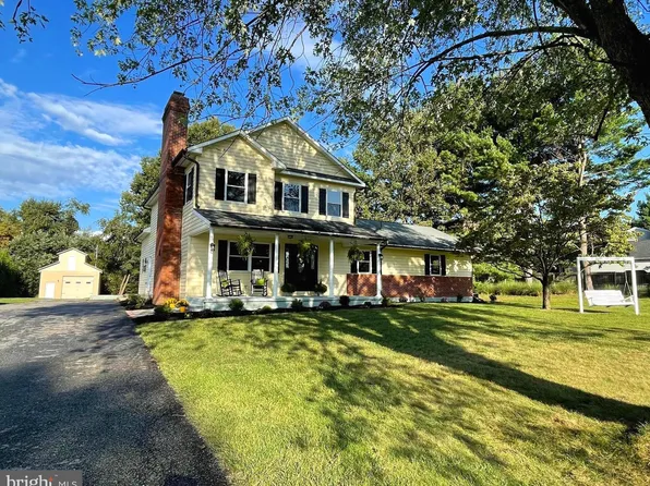 12515 Falls Rd, Cockeysville, MD 21030