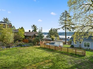 8306 Seward Park Ave S, Seattle, WA 98118