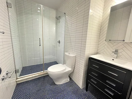 Rented by M G Commercial Realty | media 8