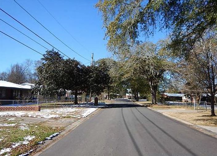 2nd image of 2632 Wise St