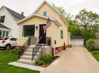 1324 Franklin Ave, Grand Haven, MI 49417
