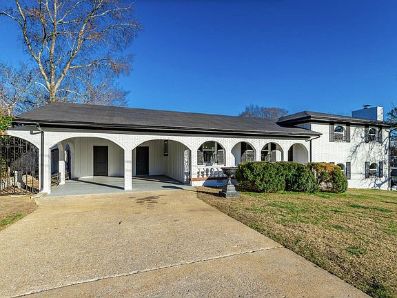 2nd image of 130 Sycamore Dr