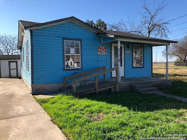 1st image of 3206 Golden Ave