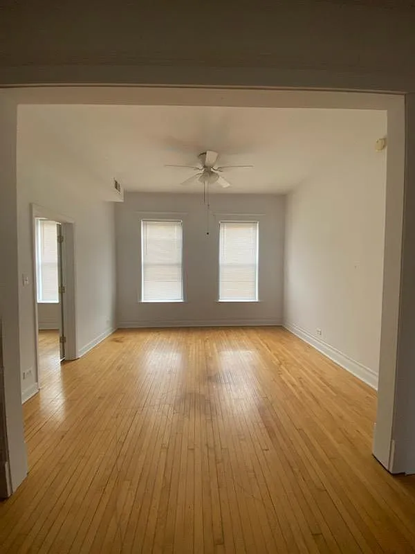 2022 S Ashland Ave — Photo 4