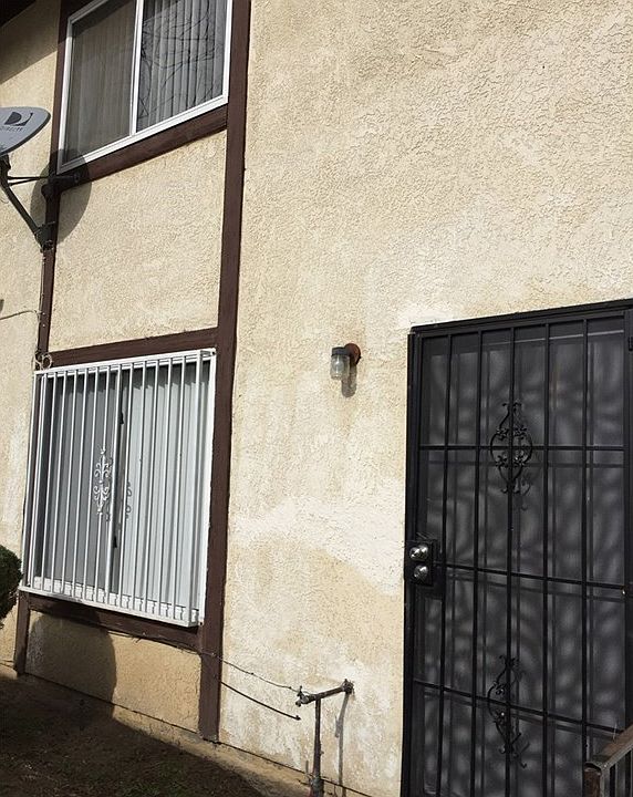 1st image of 4129 N E St APT B