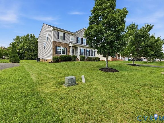 4th image of 3600 Cedar Commons Rd