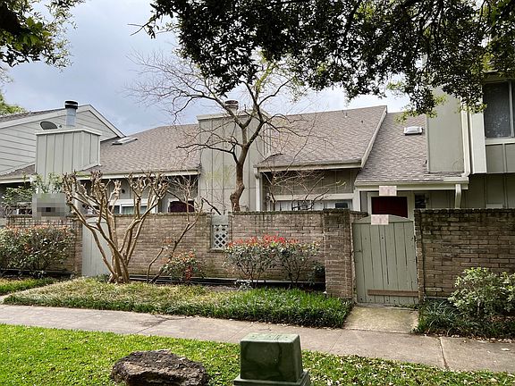 2nd image of 7062 Greenway Chase St