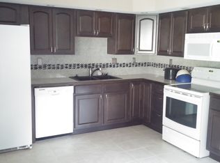 1302 Scottsdale Dr, Champaign, IL