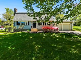 11 Meadow Rd, East Longmeadow, MA 01028