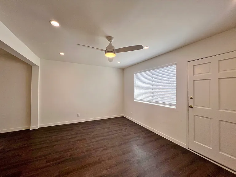 2223 Dunlop St — Photo 8