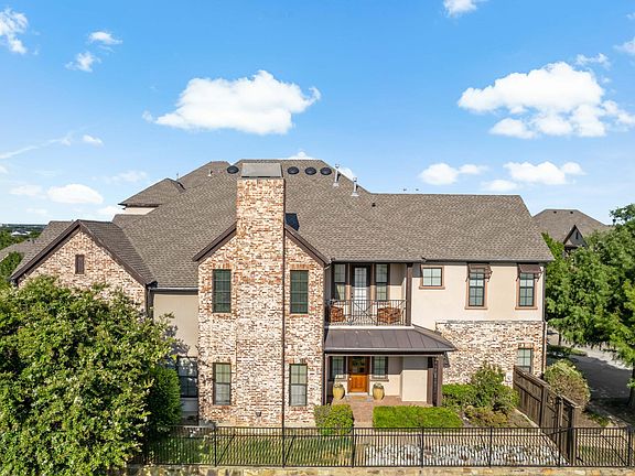 2nd image of 1041 Emerson Park Ln