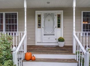 17 Iris Rd, Leominster, MA 01453