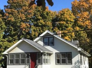149 S Church St, Coloma, MI 49038