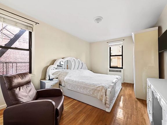 5th image of 67-71 Yellowstone Blvd APT 6A