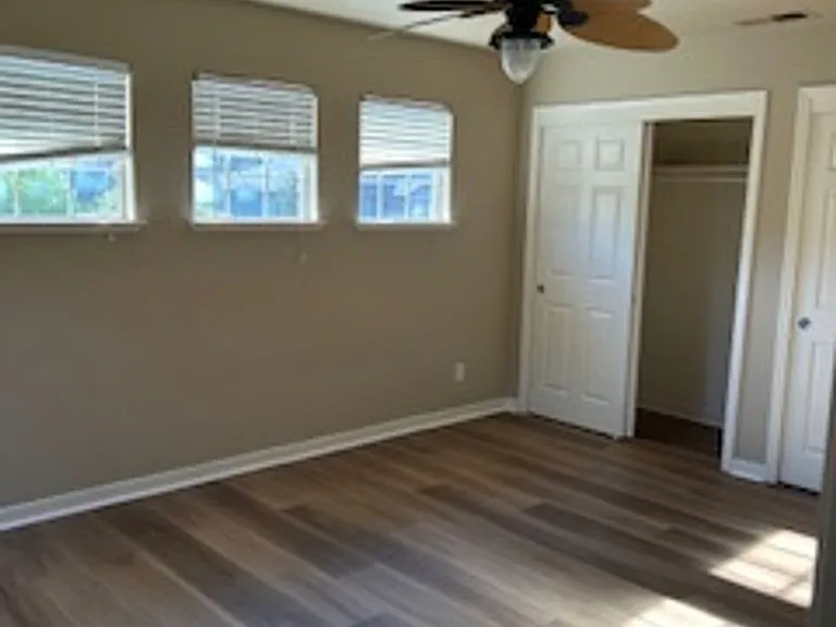 599 Lopez Ave — Photo 8