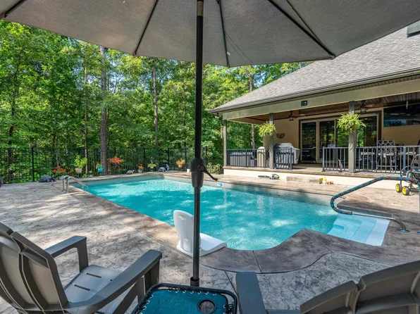 9 Fenix Cir, Hot Springs Village, AR 71909