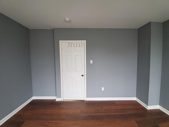 3rd image of 3006 W Cumberland St Floor 2