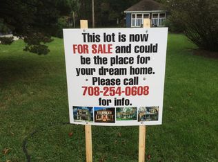 3911 Grove Ave, Brookfield, IL 60513