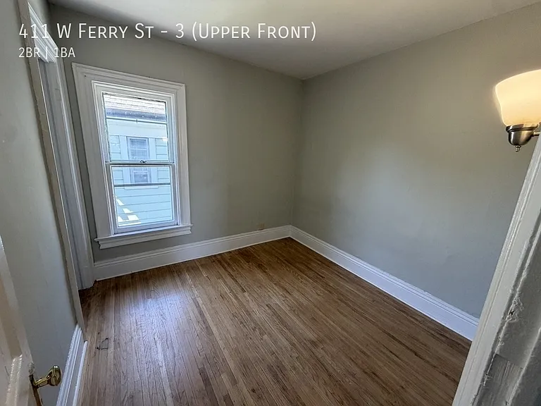 411 W Ferry St #3 — Photo 3