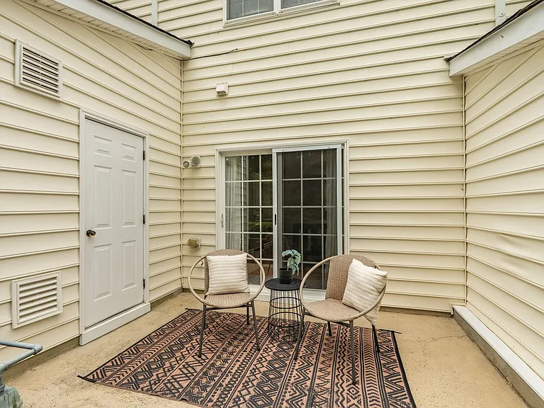 3811 Ramblewood Ave — Photo 22