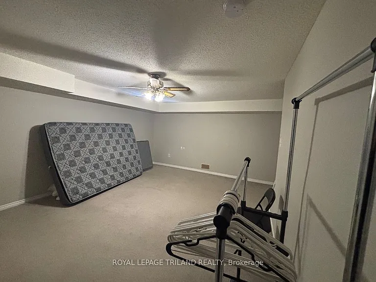 511 Admiral Dr #17 — Photo 17