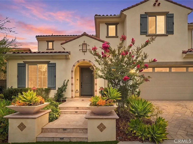 24357 W Clear Creek Pl — Photo 1