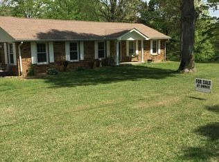 1390 Dogwood Dr, Erin, TN 37061