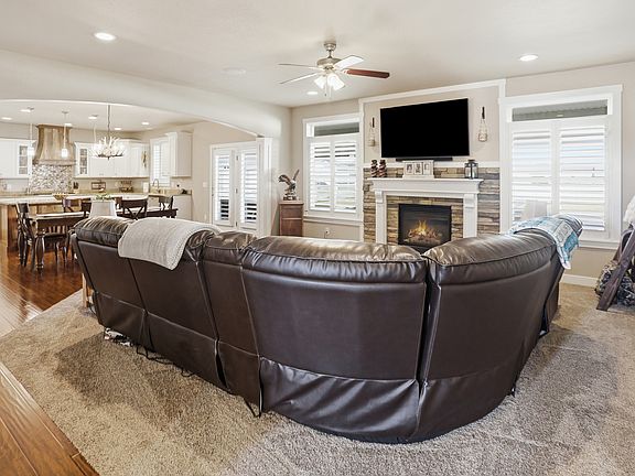 5th image of 278 Larsen Ln