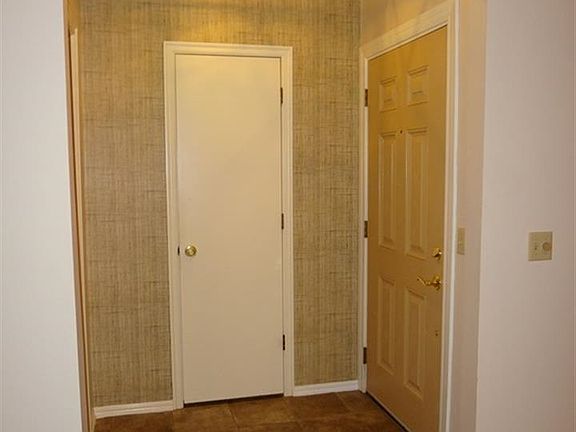 2nd image of 705 S Greystone St