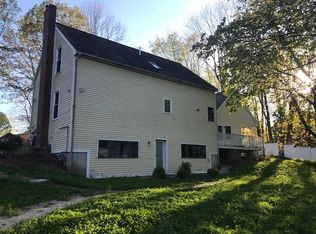 5 Royal Ave APT 3, Freeport, ME 04032