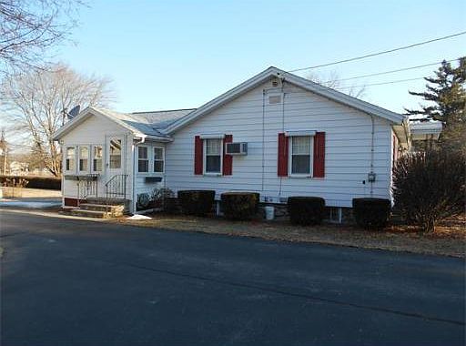 1st image of 17 Millbury Blvd