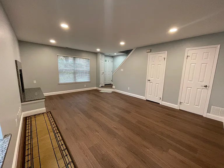 60 Rampart Dr — Photo 7