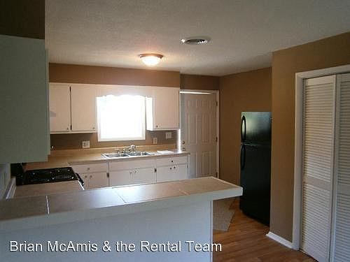 2nd image of 160 Kathy Ave APT 9