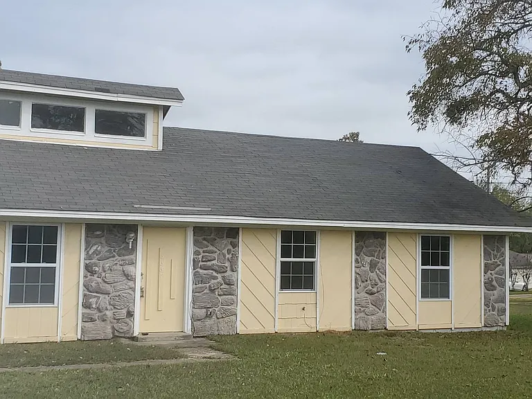 3357 Meadow Ln — Photo 10
