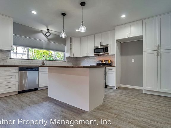 2nd image of 120 S Belmont St APT 1