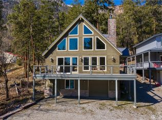 11484 S Lakeshore Rd, Chelan, WA 98816