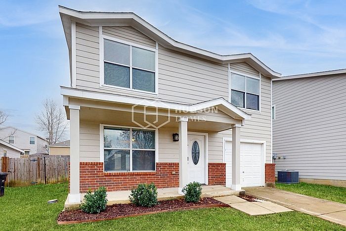 1st image of 1824 Vineridge Ln