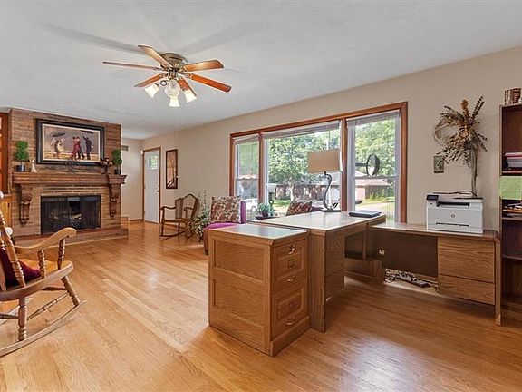 3rd image of 8413 Russell St