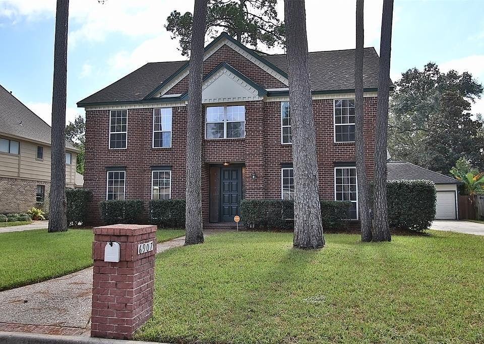Beautiful home on tree lined street in Champions Park neighborhood with 3 car garage and no flooding. One of the newest homes in the neighborhood. Come take a look at this 5 bedroom/3.5 bath home in Champions Park.