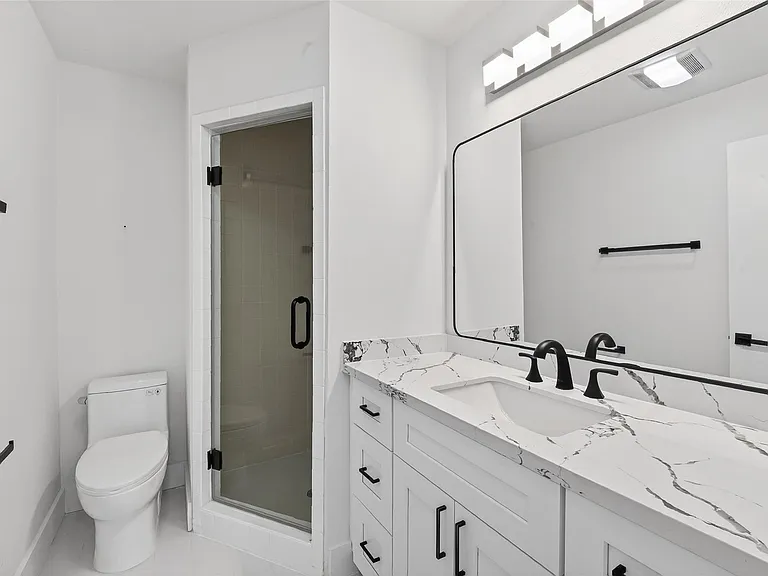 1535 Potomac Dr #A — Photo 34