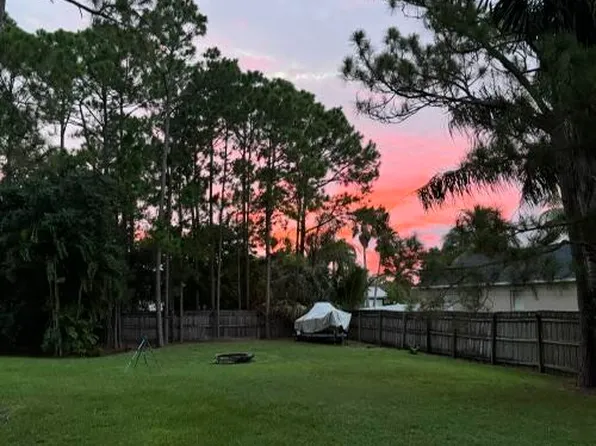 1261 SW BYRON Street, Port St Lucie, FL 34983