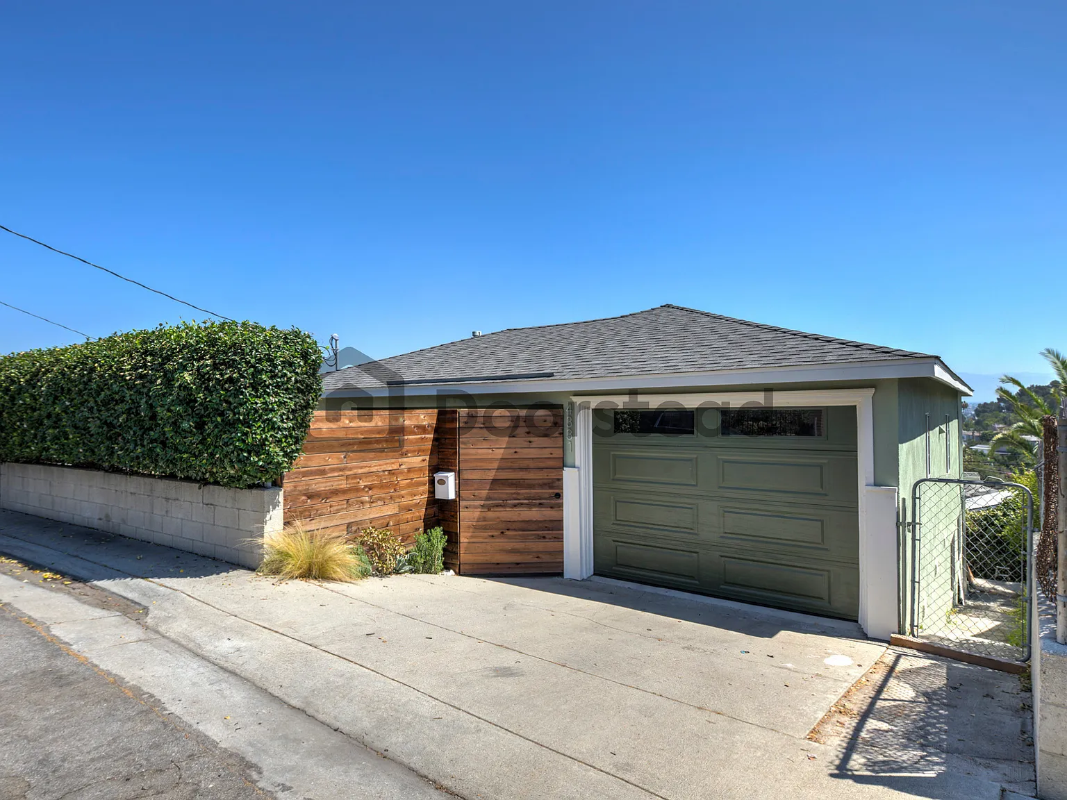 3 bed, 1.5 bath, 1027 sqft, $3,600 — Photo 1