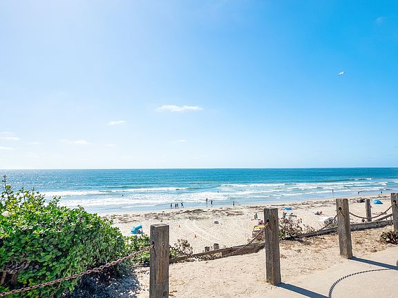 3rd image of 4667 Ocean Blvd Unit 411