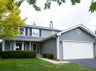 5364 Sequoia Ct, Gurnee, IL 60031