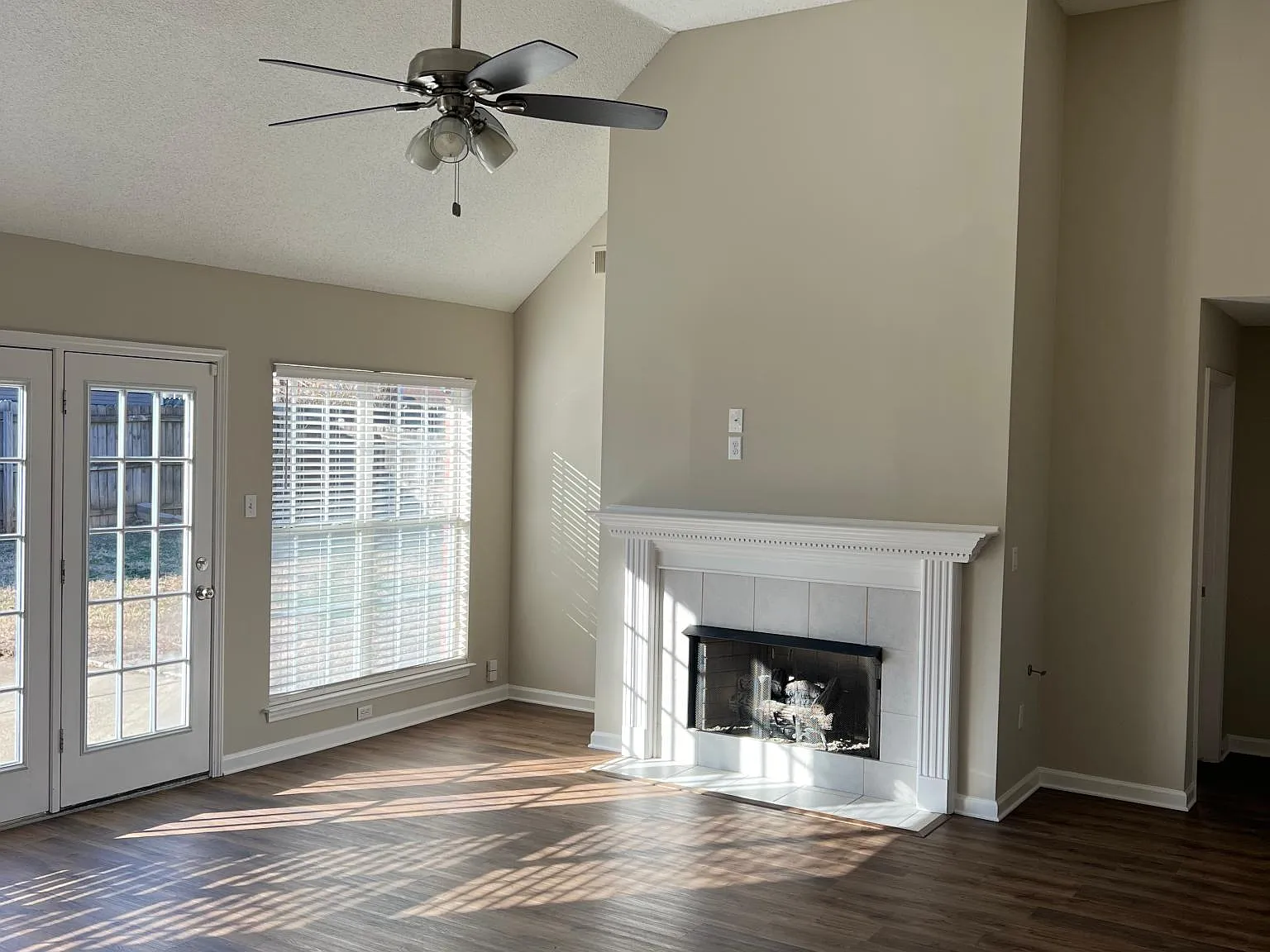 4 bed, 2260 sqft, $2,695 — Photo 4